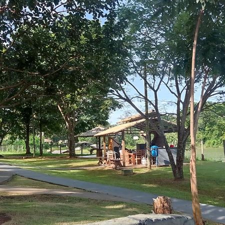 Flat No Pontal Do Lago Caldas Novas Kültér fotó